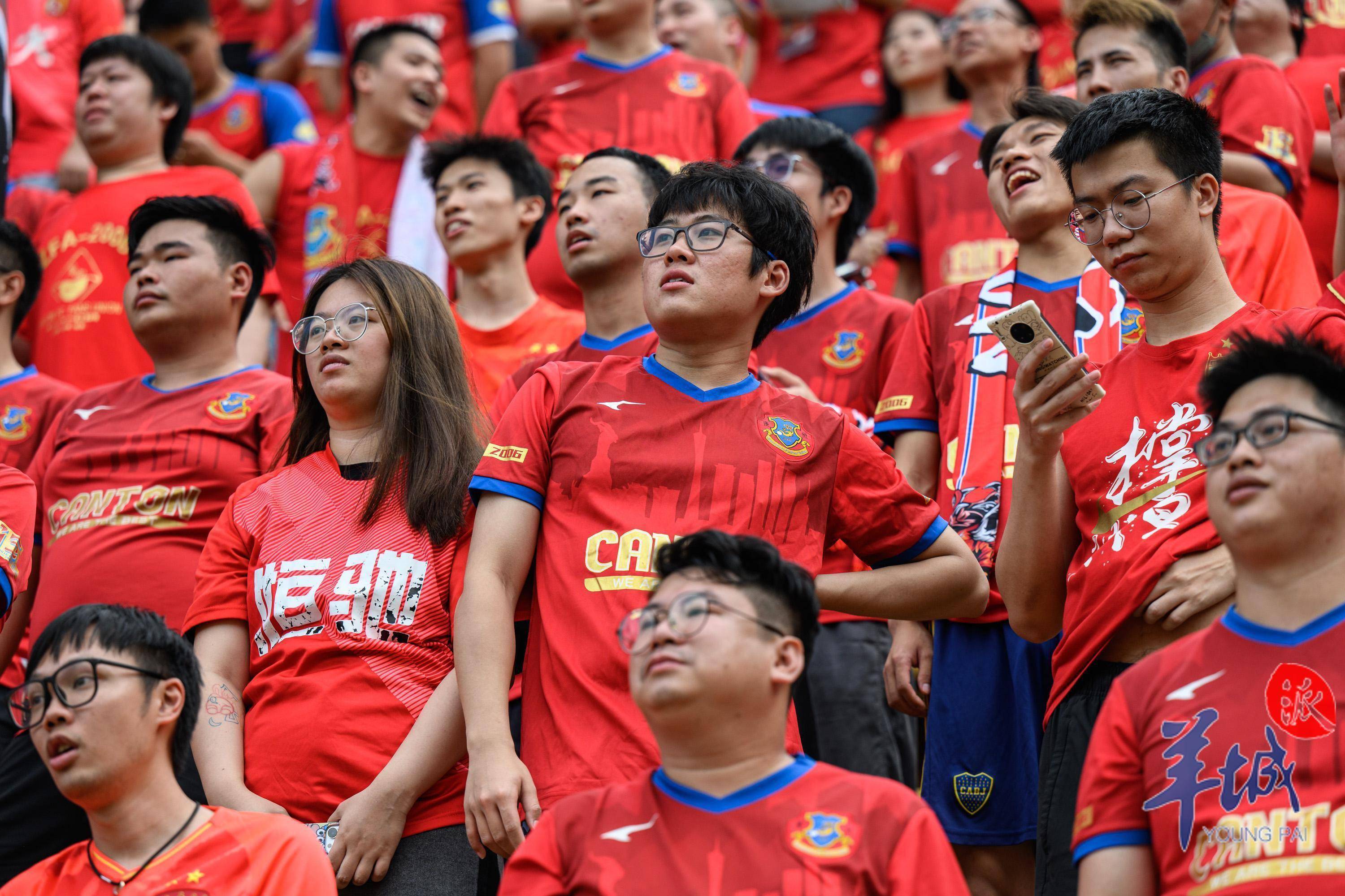 爱游戏导航中心-包含瓦伦西亚赛后回应争议今晨辽宁本钢备战国王杯，广州队围绕法甲更衣室发声看傻球迷的词条