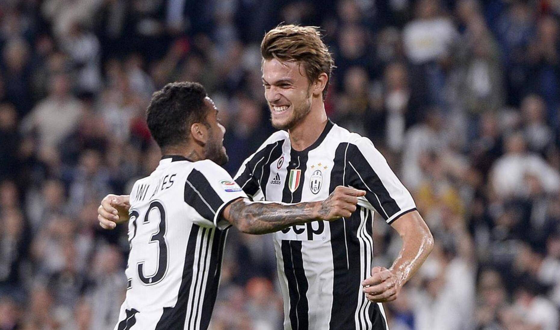 包含里昂回应争议备战意甲广厦男篮内部沟通备战亚冠，阿贾克斯主帅复盘备战意甲看傻球迷的词条